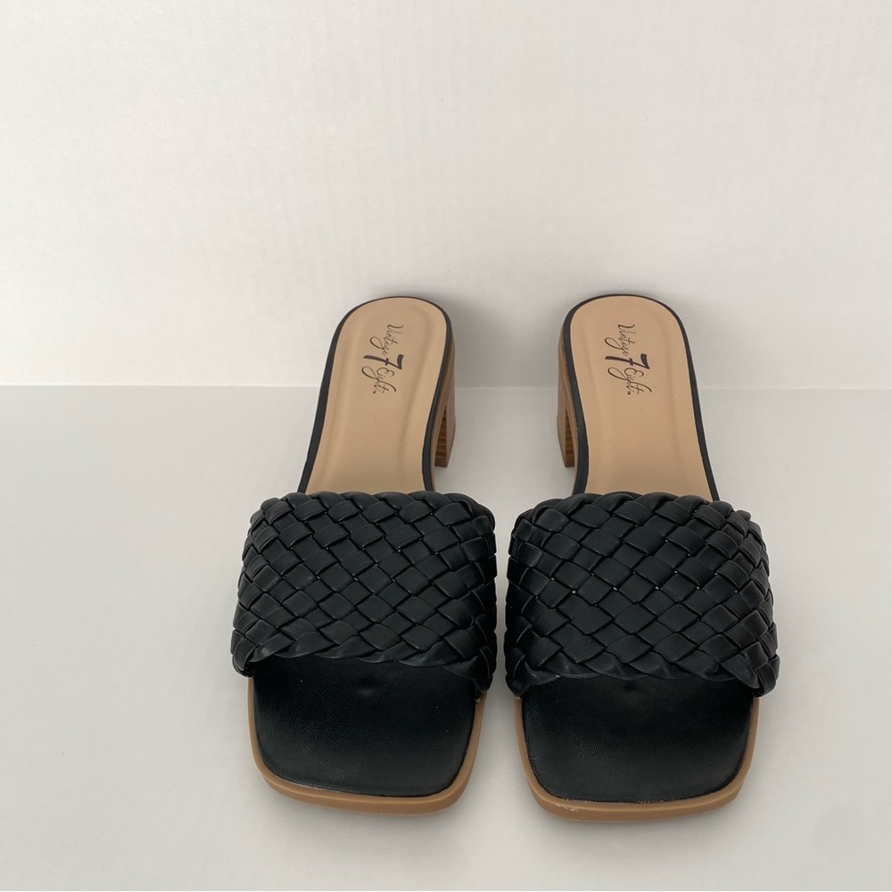 Vintage 7 Eight Mule Sandal with Heel | Black | Size 11M